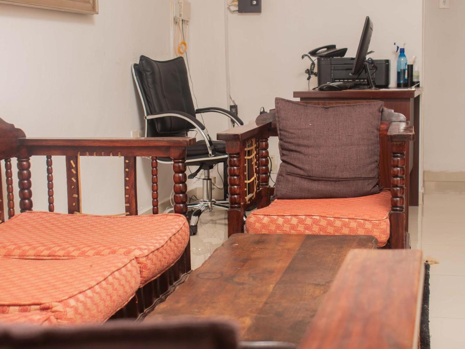 River-Ridge Guest House กาโบโรเน ภายนอก รูปภาพ